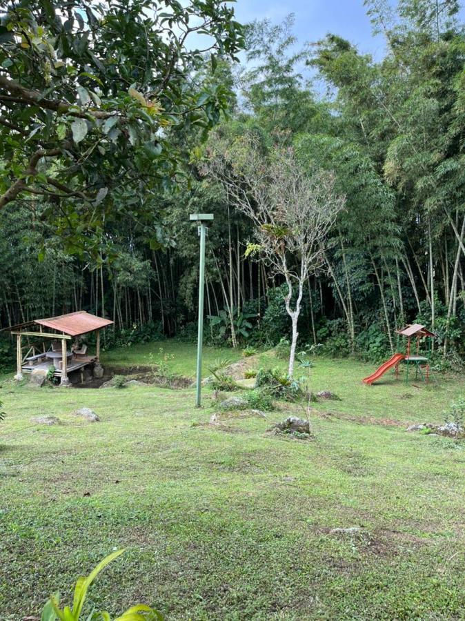 Finca clima templado, quebrada y jacuzzi; los clientes pueden usar todo el espacio y no tendrán que compartirlo con el anfitrión ni con otros huéspedes, calles en buen estado Alban  Esterno foto