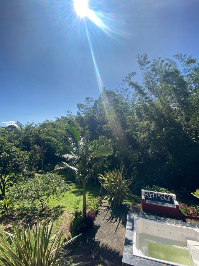 Finca clima templado, quebrada y jacuzzi; los clientes pueden usar todo el espacio y no tendrán que compartirlo con el anfitrión ni con otros huéspedes, calles en buen estado Alban  Esterno foto