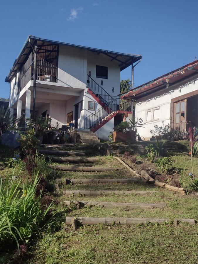 Finca clima templado, quebrada y jacuzzi; los clientes pueden usar todo el espacio y no tendrán que compartirlo con el anfitrión ni con otros huéspedes, calles en buen estado Alban  Esterno foto