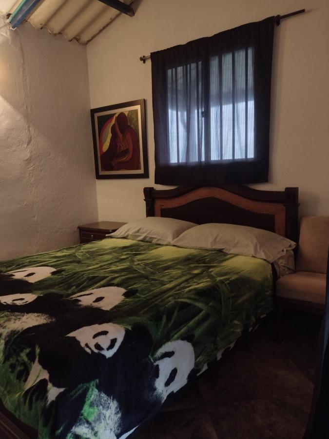 Finca clima templado, quebrada y jacuzzi; los clientes pueden usar todo el espacio y no tendrán que compartirlo con el anfitrión ni con otros huéspedes, calles en buen estado Alban  Esterno foto