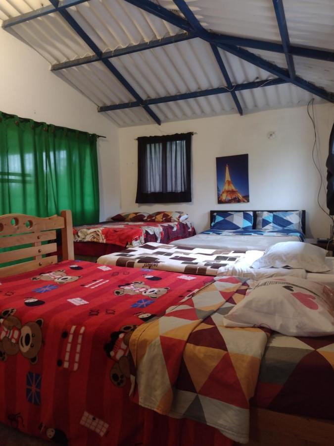 Finca clima templado, quebrada y jacuzzi; los clientes pueden usar todo el espacio y no tendrán que compartirlo con el anfitrión ni con otros huéspedes, calles en buen estado Alban  Esterno foto